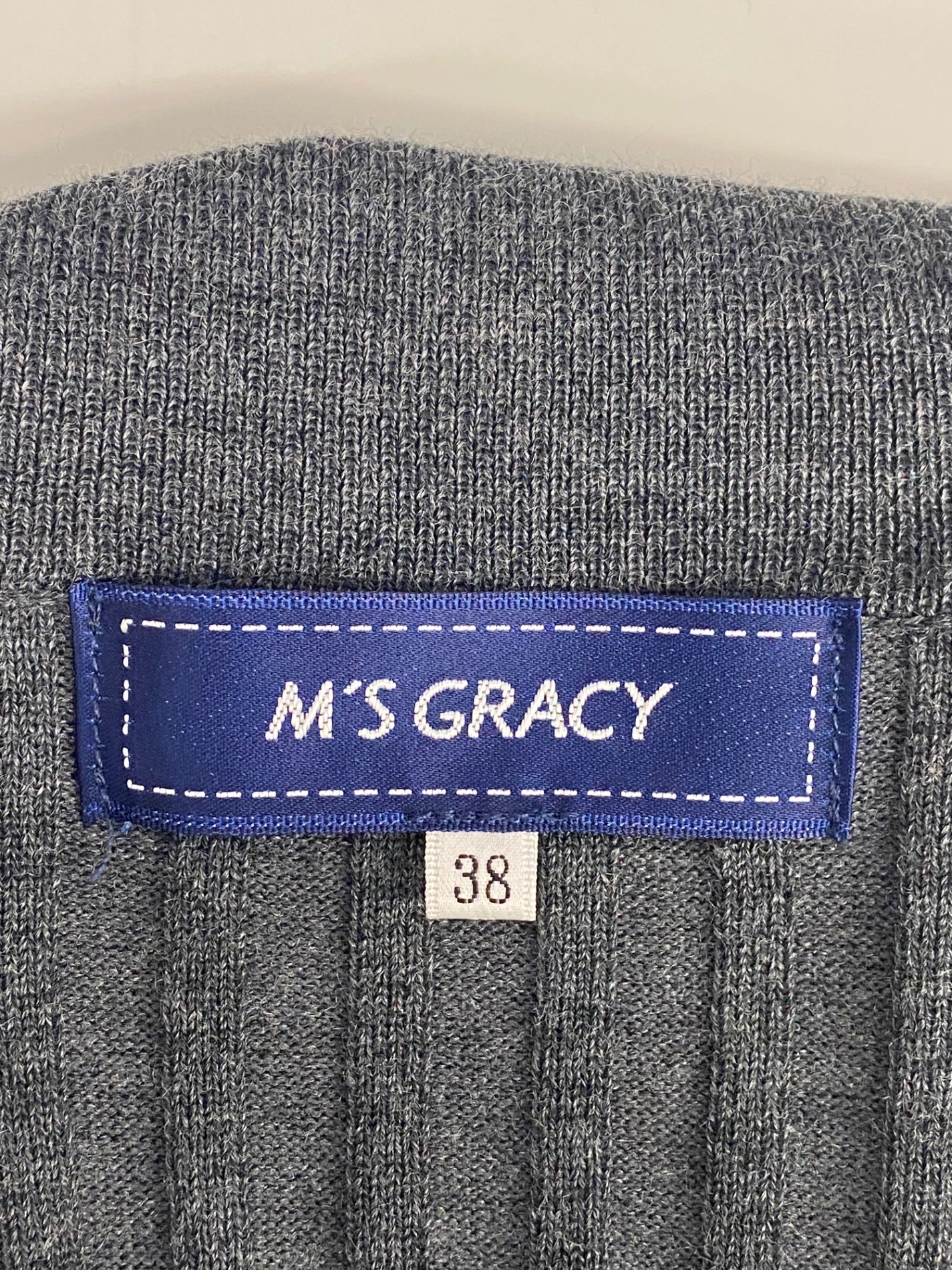 エムズグレイシー Tailored Knit Cardigan 818575 カーディガン 38 グレー ITXSD4O7M980 【SALE】