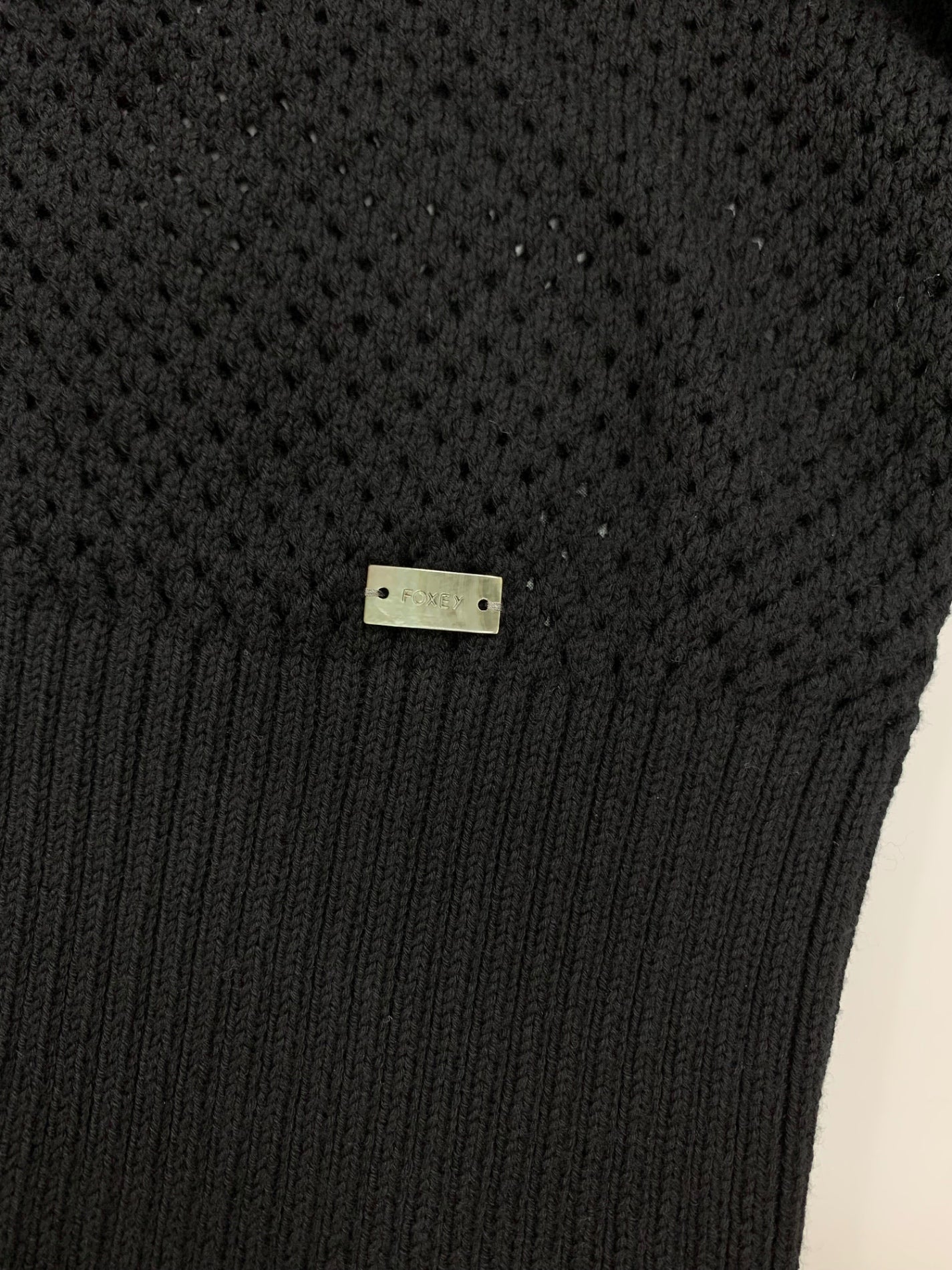 フォクシーブティック Cardigan Ellis 44408 カーディガン 40 ブラック アイレット柄 IT5GR5TQ0CVC