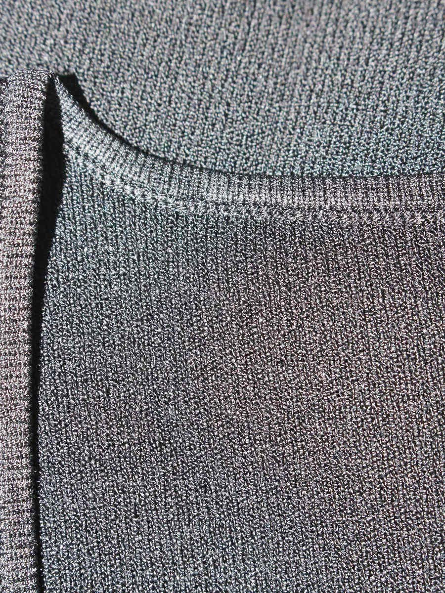 トゥービーシック W5N15-348-09 ニット 2 ブラック フラワーモチーフ ビジュー IT8SGHOXKN4K