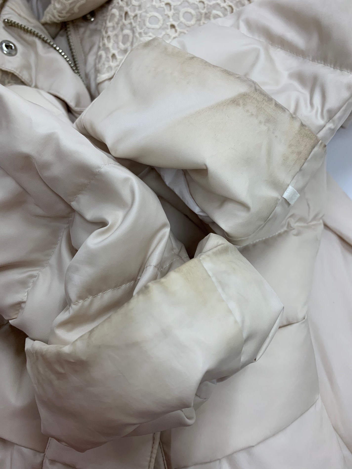 トゥービーシック W5A06-686 ダウンコート 40 アイボリー フラワーモチーフ カットワーク ITKVTKXLM308