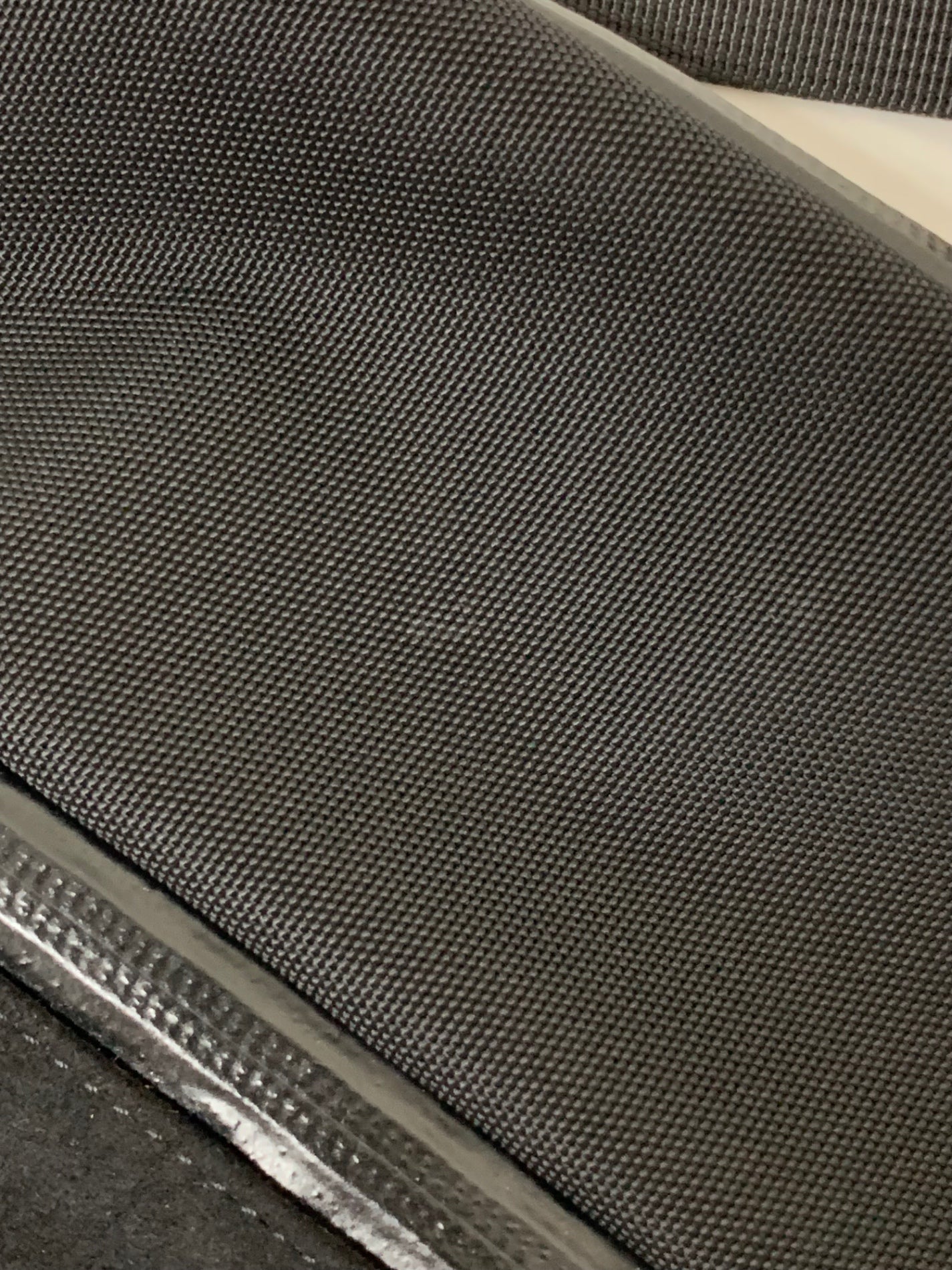 UNTRACK OUTDOOR / CE | Shoulder Bag S 60052 ブラック ナイロン840dnコーデュラ ITPY9YM6THY4