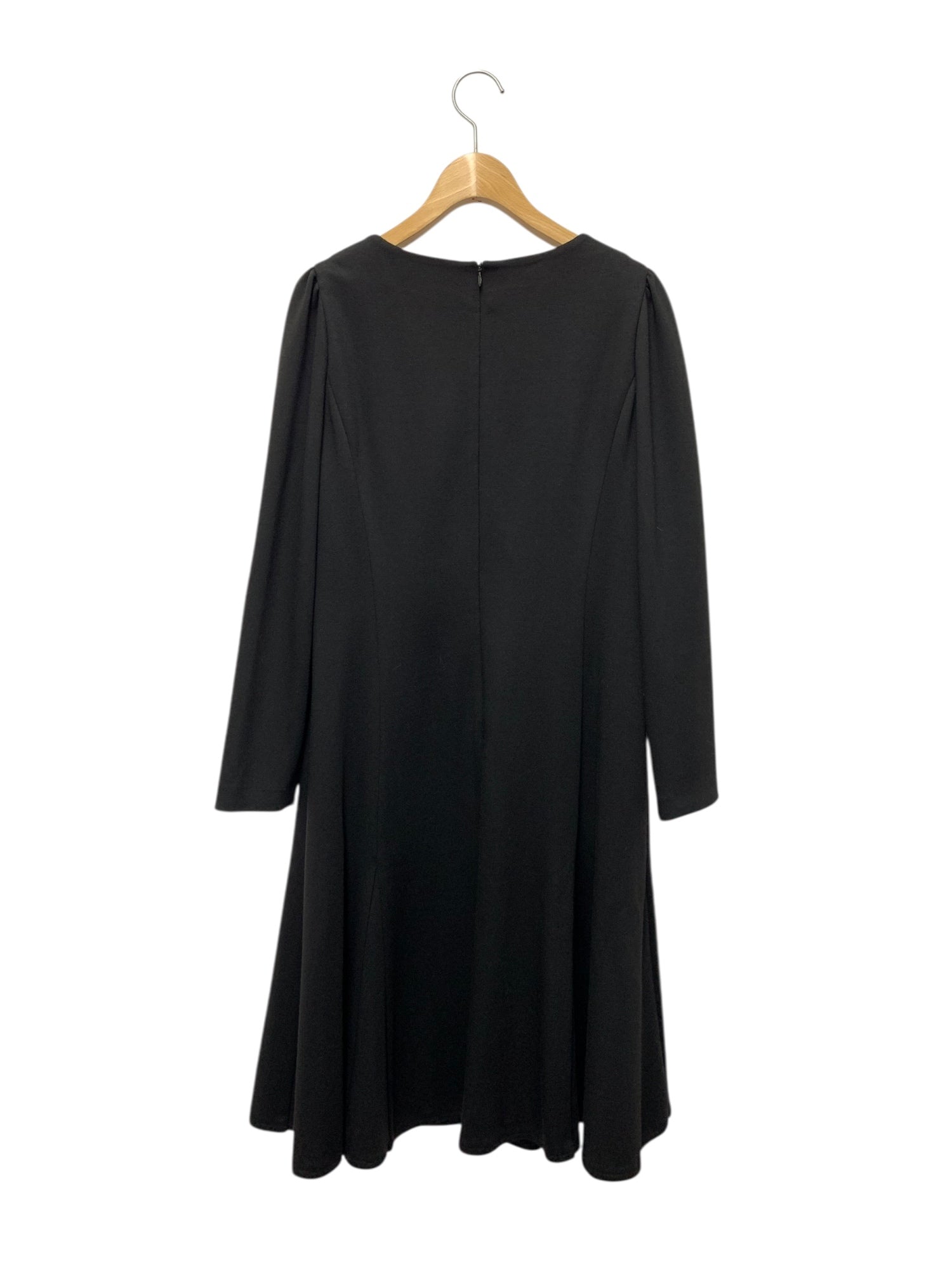 エムズグレイシー新品モノトーン素敵ワンピース40 エムズグレイシー 311613 ワンピース 40 ブラック リボン ストレッチ