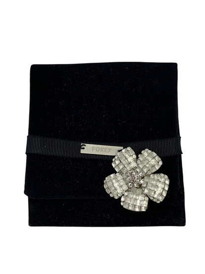 フォクシーブティック FlowerBrooch  ブローチ ホワイト フラワーモチーフ IT4D3PN5ZCH9