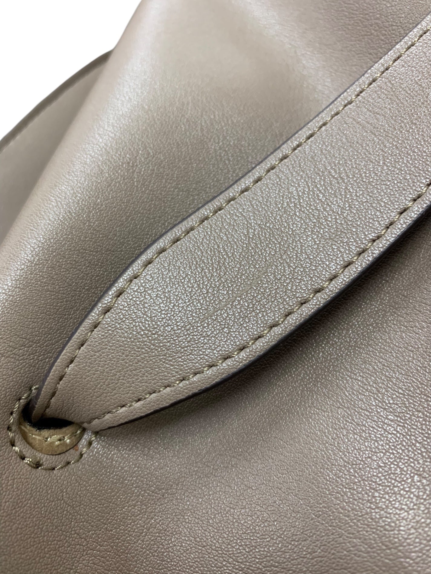 ストーリー ニュアンストートバッグ グレージュ サイドベルテッドハンドルバッグ レザー 2way IT2GZE5NBWH0 【SALE】