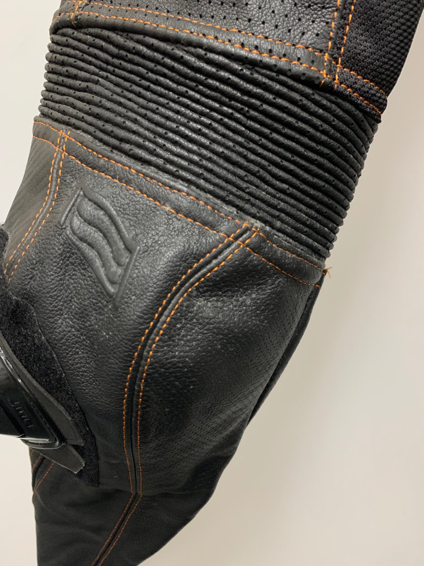 ヒョウドウ MHI-006 レーシングパンツ L ブラック レザー パンチング ITYP5FC4ABUA