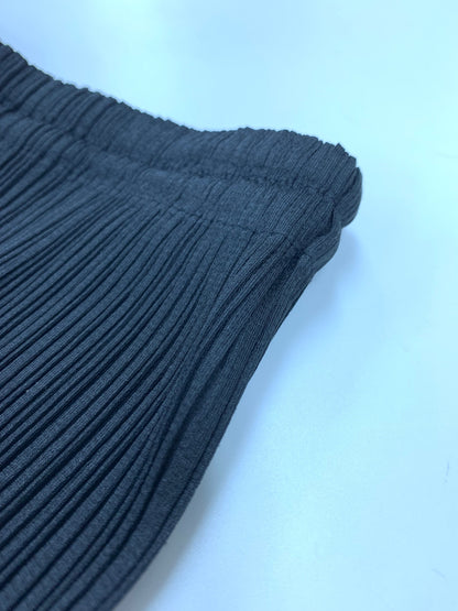 プリーツプリーズイッセイミヤケ PP04-JF643 パンツ 4 ブラック ストレート ITLPIYGQQJ4E