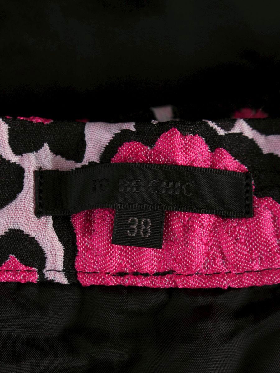 トゥービーシック W5S01-302-14 スカート 38 ピンク エンボス フラワーモチーフ ITTB1GMJ7LXC