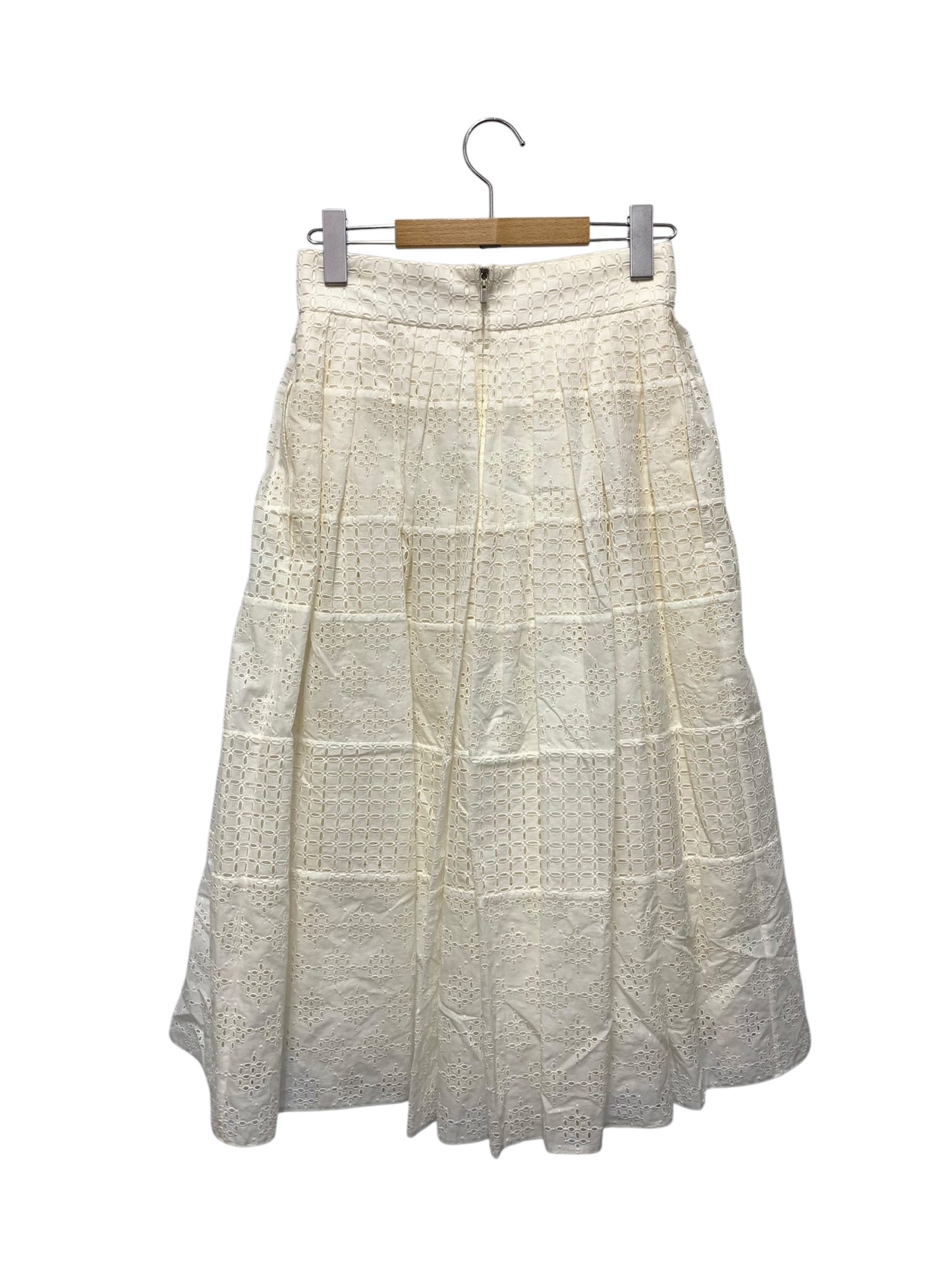 フォクシーブティック White Snow 39880 スカート 38 ホワイト カットワーク フレア ITD7TYFOQ7N2