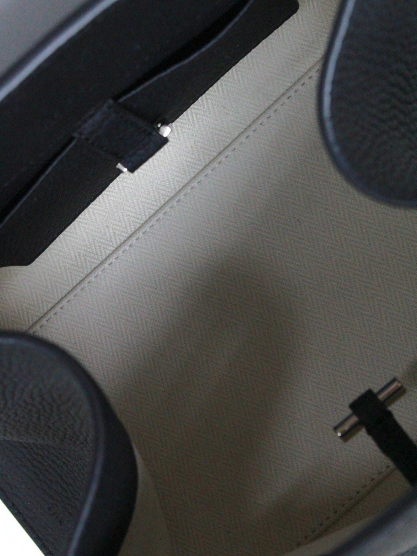 ザロウ ソフトマルゴー10 ハンドバッグ ブラック カーフスキンレザー 2way ITT0R0O6N7T4