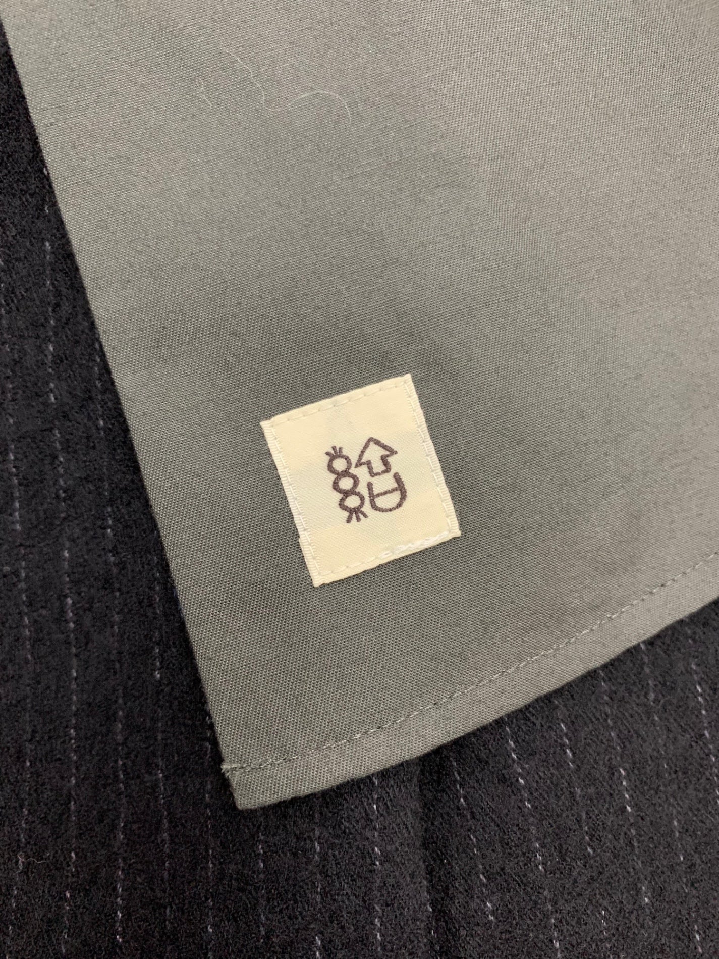 結 ユイ WIDE TUCK EASY TROUSERS YWTEP-007 パンツ 2 ブラック ワイド ITVUOF47ELNY