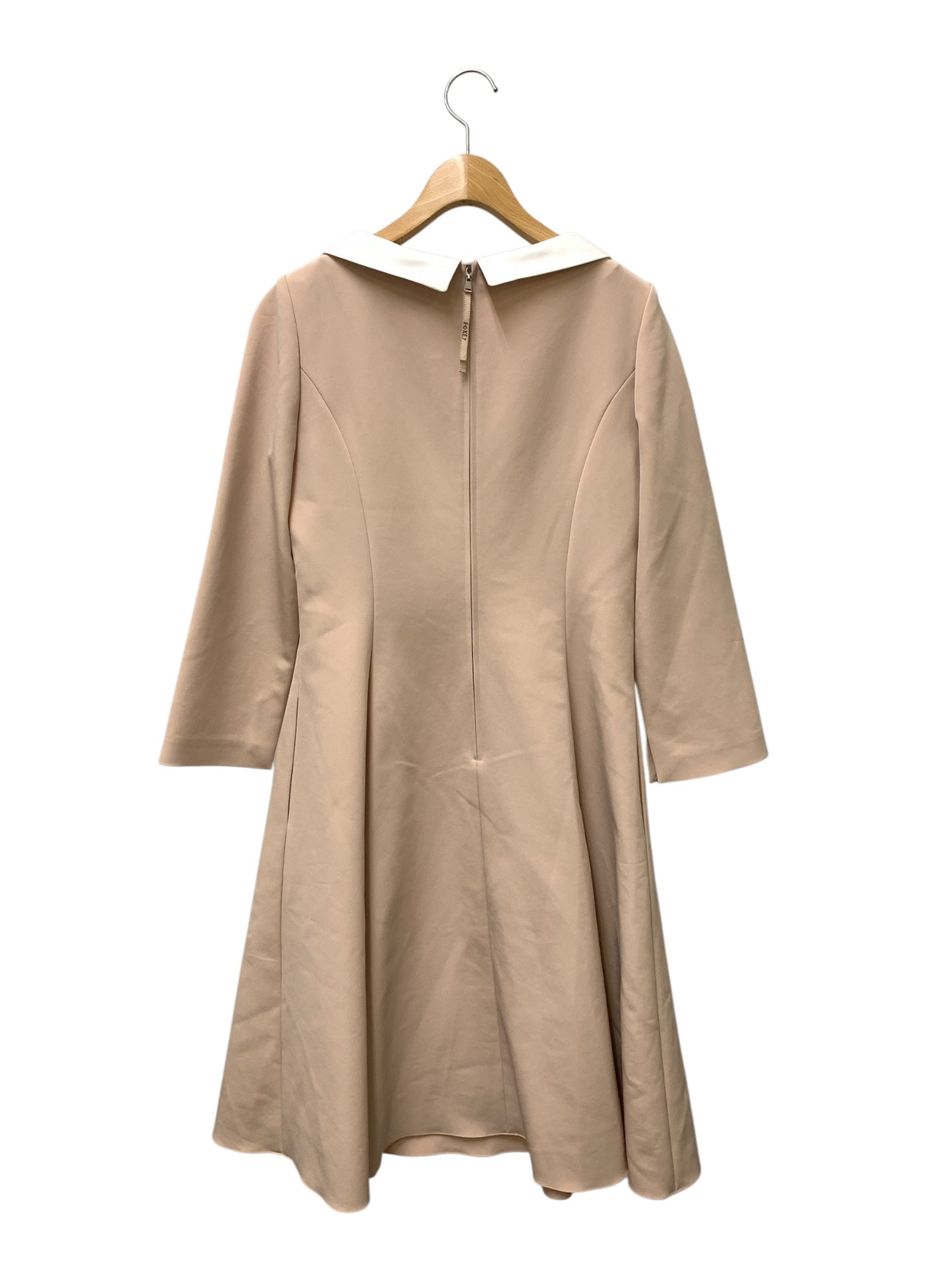 フォクシーニューヨーク New Standard Dress 44415 ワンピース 40 ベージュ ITIAIUAN5X88