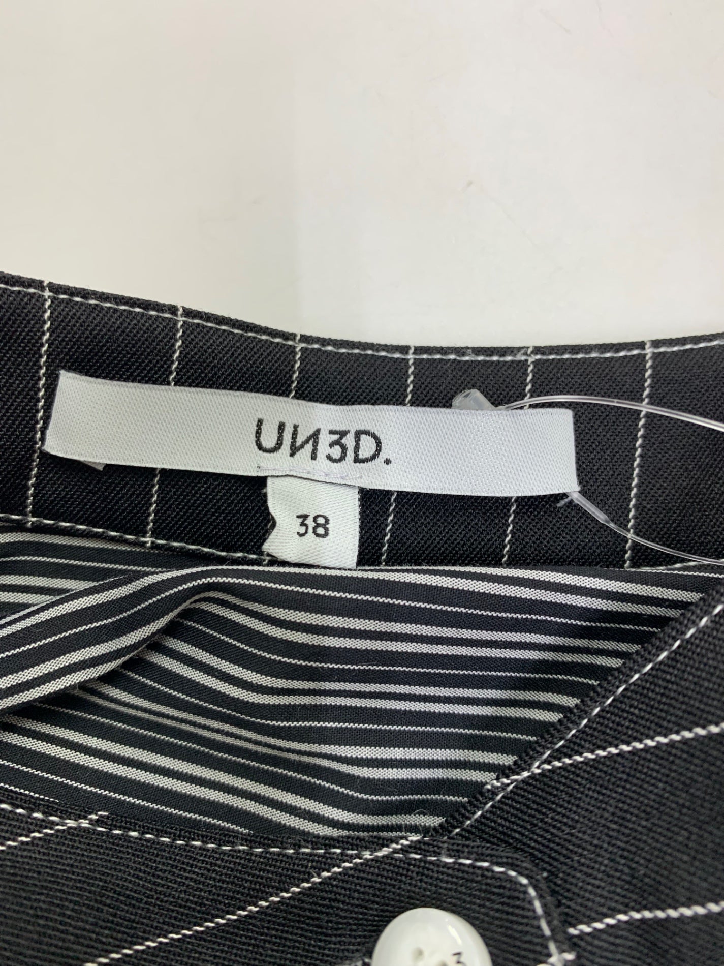 アンスリード W TRIANGLE TUCK SH/ダブルタックオーバーシャツ 522450401401-01 38 ブラック 24aw ITAWM0EBBCDI