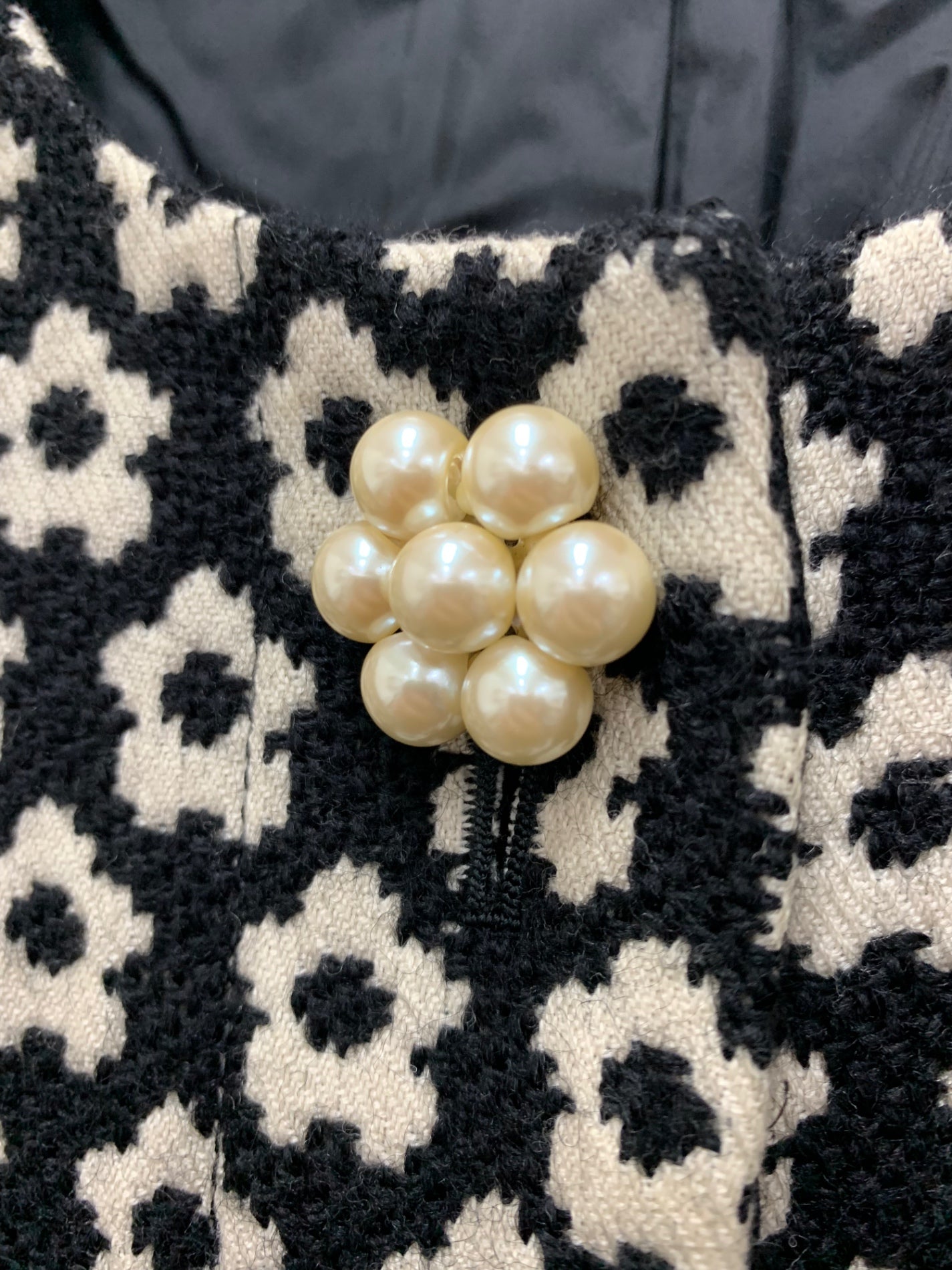 エムズグレイシー 224530 コート 38 ブラック フラワーモチーフ ITBZKH8UTNBC 【SALE】