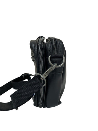 ラゲッジレーベル ショルダーバッグ ブラック 青バッテン ITN53A706K3C