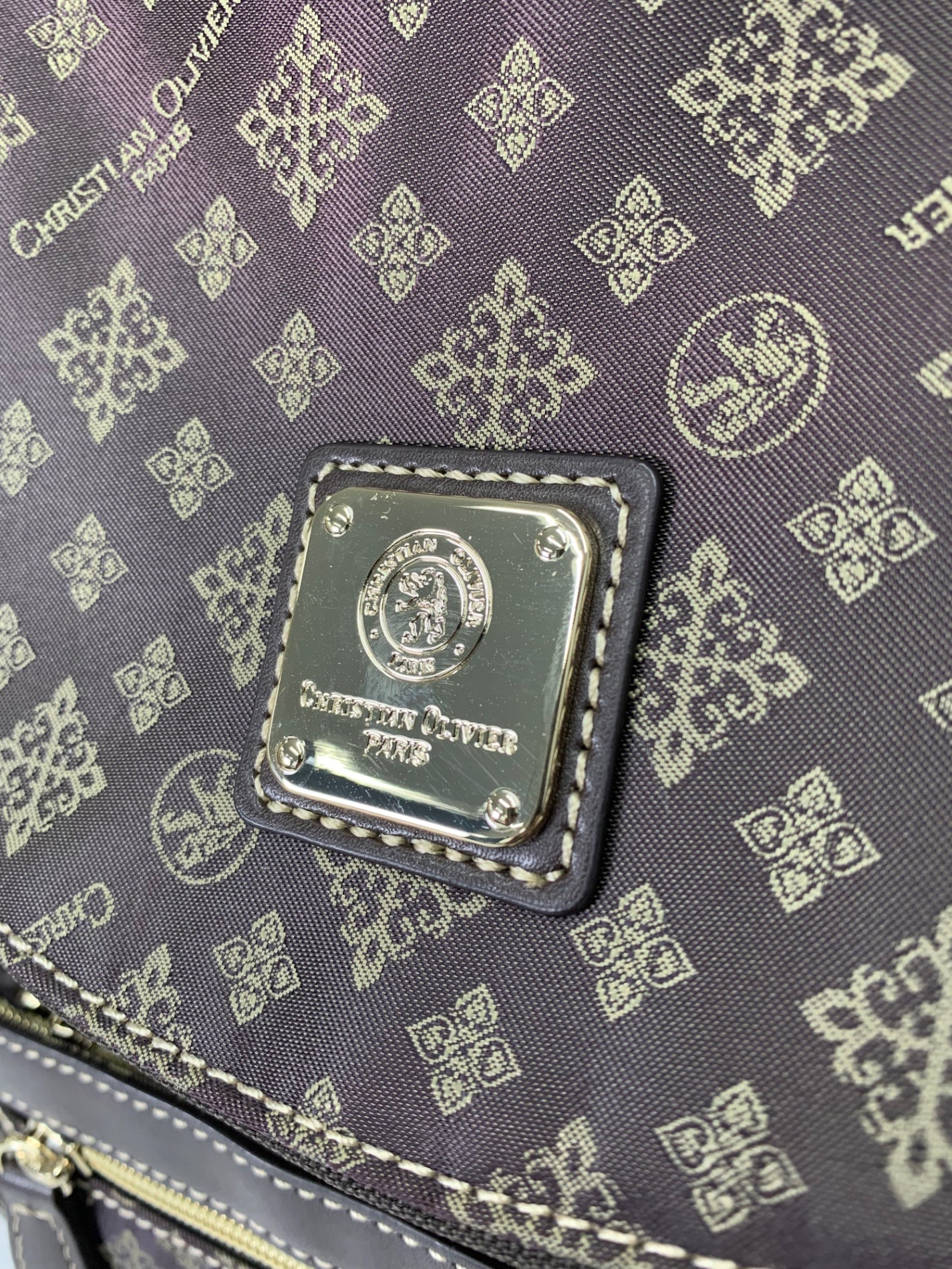 クリスチャンオリビエ リュック ブラウン サイドジップ ITIZHNEGRVIC