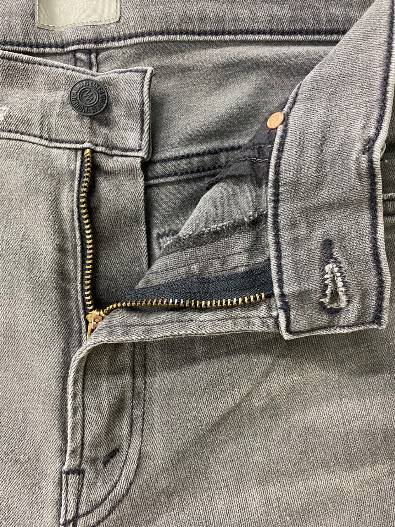 マザー 2810600367 デニムパンツ 26 グレー スキニーフレア カットオフ ダメージ加工 ITDZI503KD4P