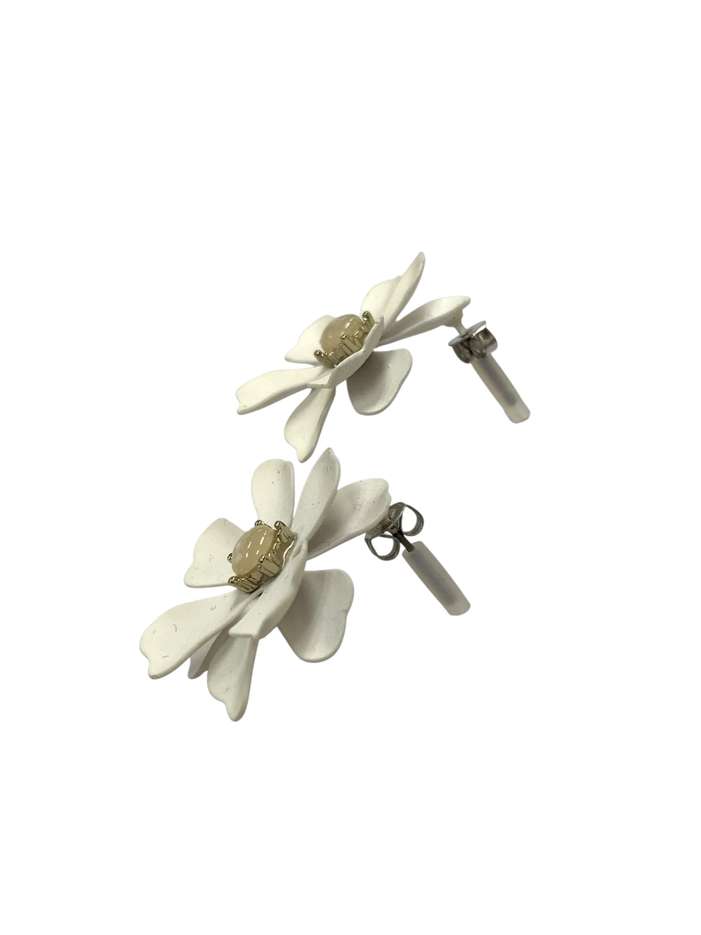 エムズグレイシー 191106 ピアス ホワイト 花 IT1W57398BYC