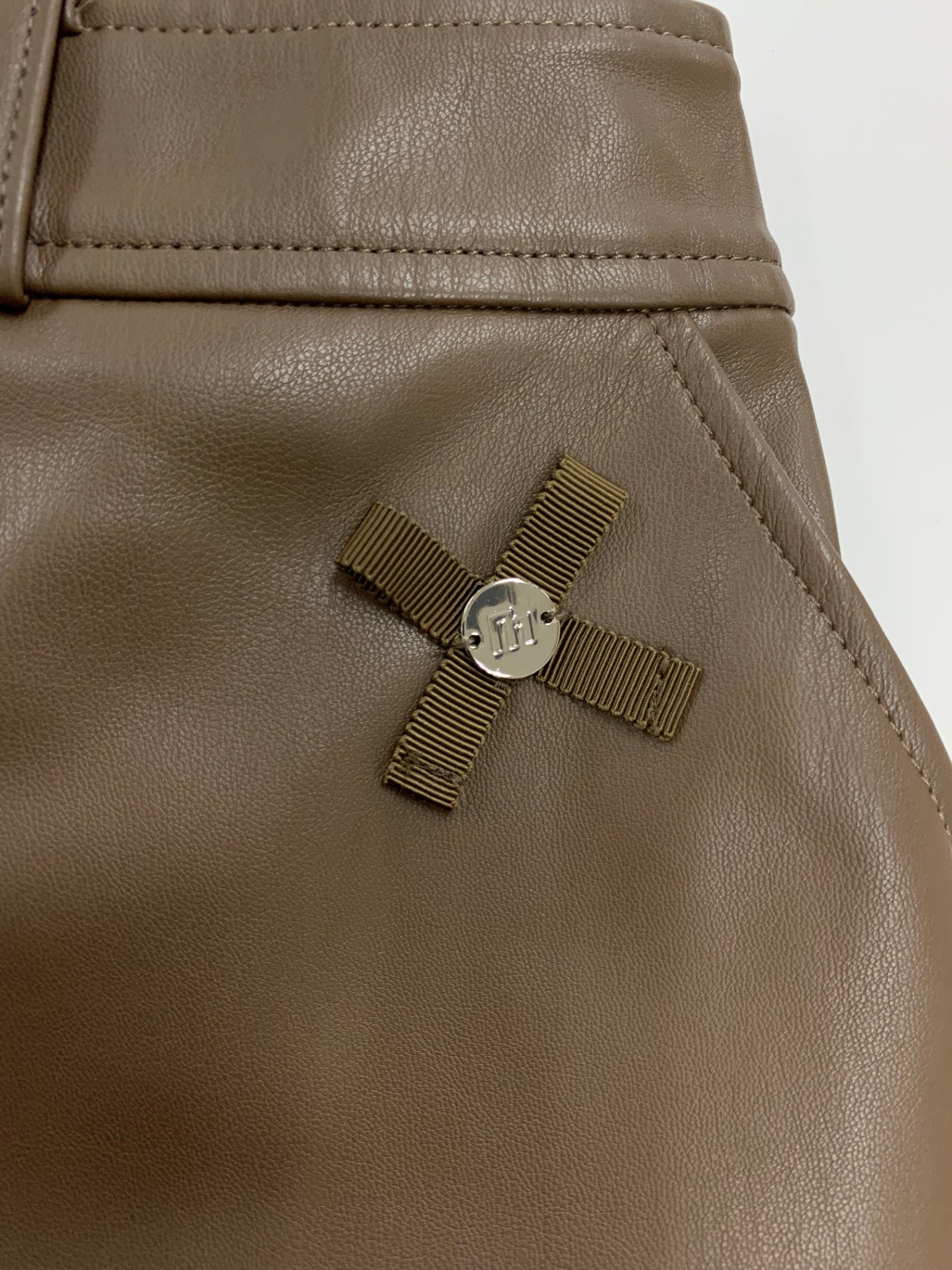 エムズグレイシー フェイクレザーワイドパンツ 016511 40 ブラウン ITPWAWT7JY6G