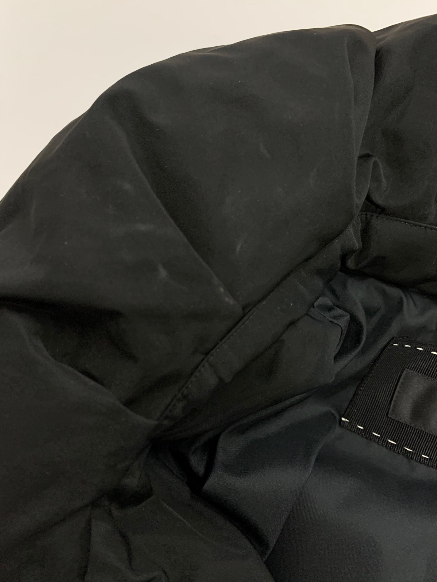 トゥービーシック W7A52-435-09 ダウンコート 46 ブラック フリル IT53DBF4D5S0