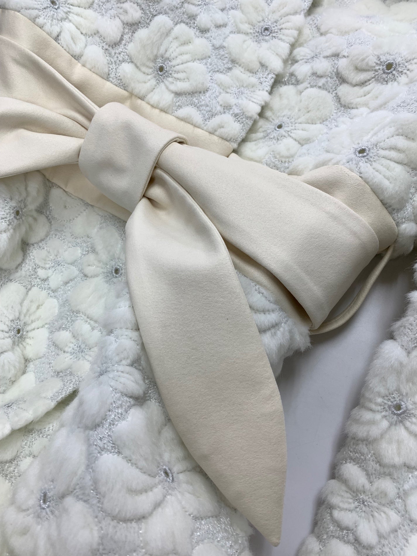 レオナールファッション コート オペラ マドモアゼル 0348018 3 ホワイト ITOZU80TTA8R