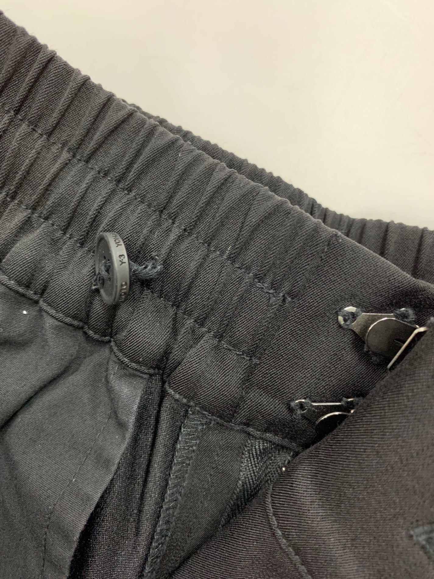 ワイスリー M 3ストライプス ウール サテン ワイドパンツ FJ0450 XS ブラック ITEFXZIVOAP4