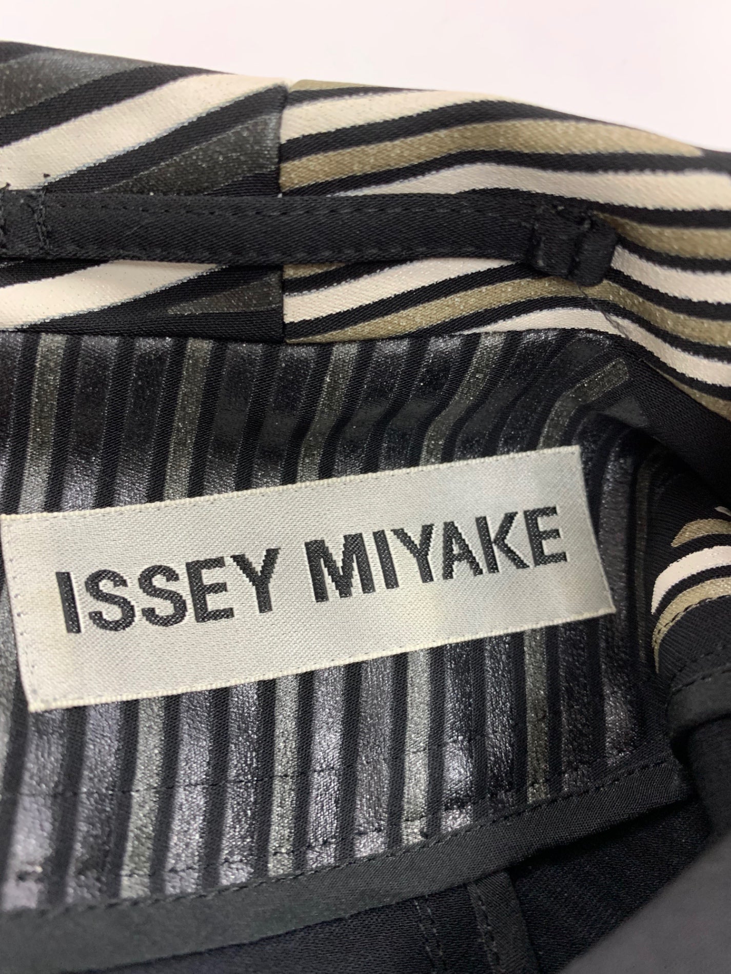 イッセイミヤケ　ジャケット　黒 ISSEY MIYAKE イッセイミヤケ 90s 日本製 オールド スタンドカラー