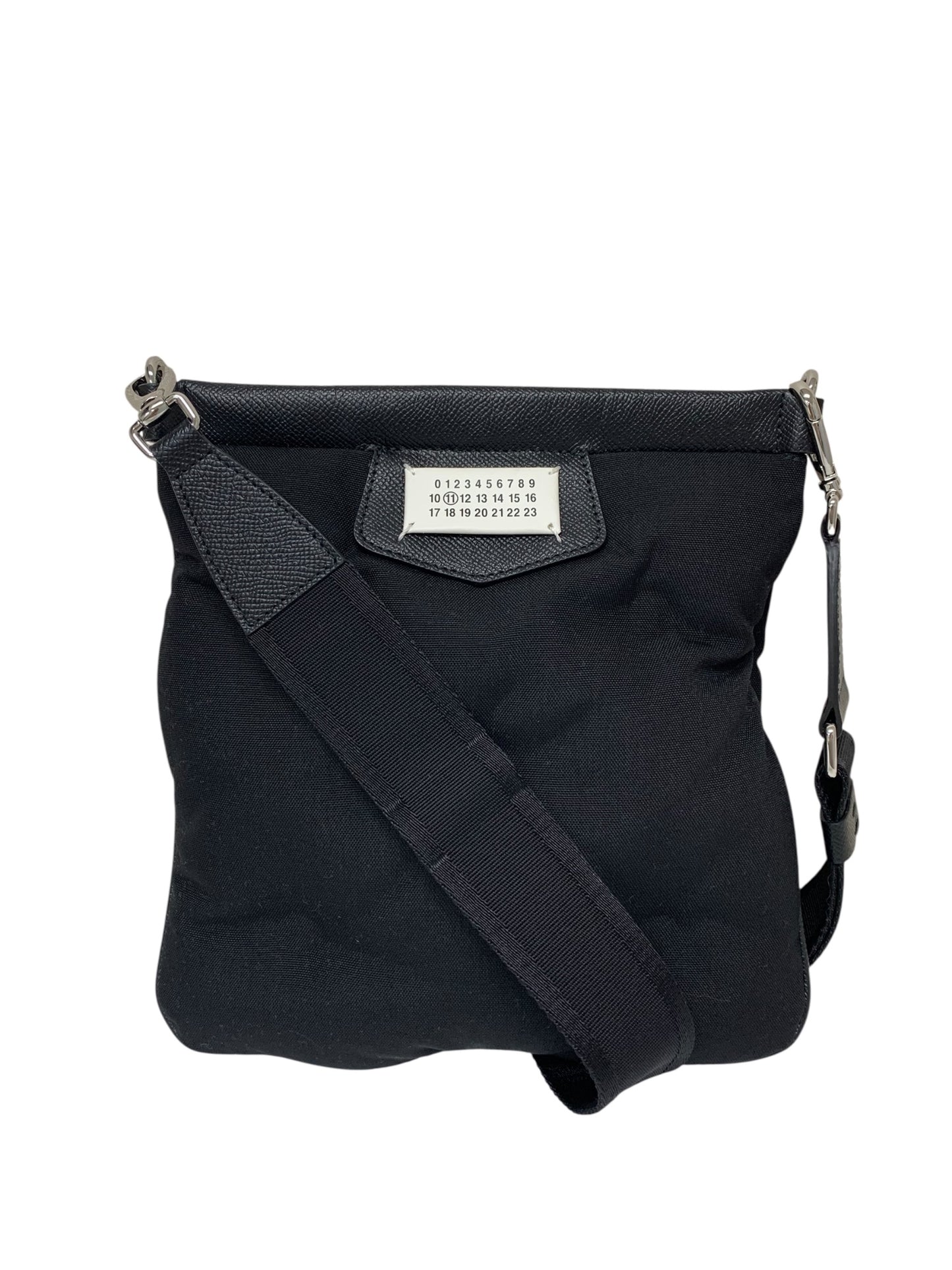 メゾンマルジェラ GLAM SLAM FLAT POCKET BAG SB2WG0008 ショルダーバッグ ブラック ITGBETUYB7EW 【SALE】