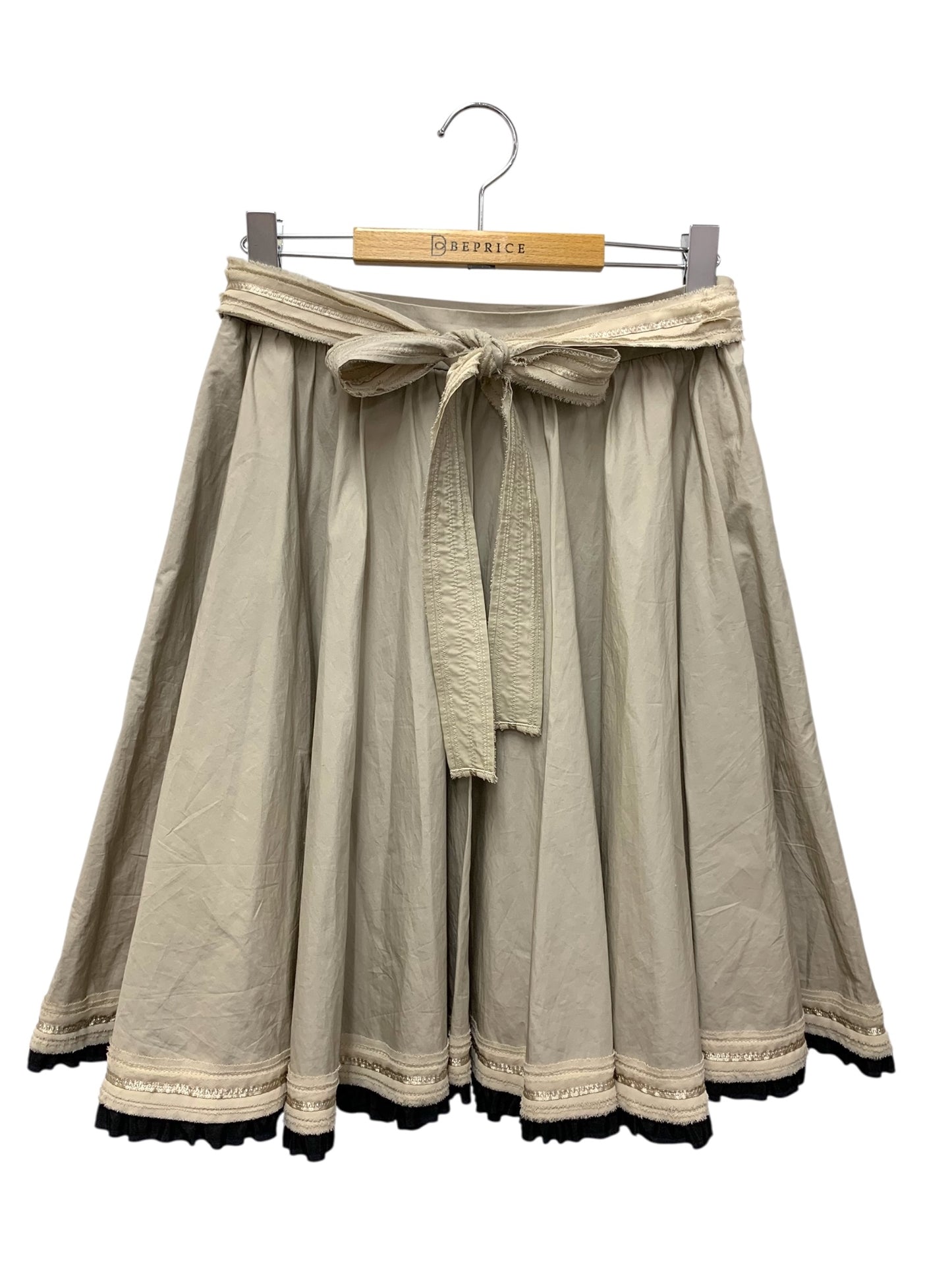 トゥービーシック W5S63-135-40 スカート 40 ベージュ ウエストベルト レース ITRCJNLT9OGM