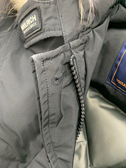 ウールリッチ ダウンジャケット S ブラック アークティック ラクーン フーディ ITIEJR7U1VIG 【SALE】