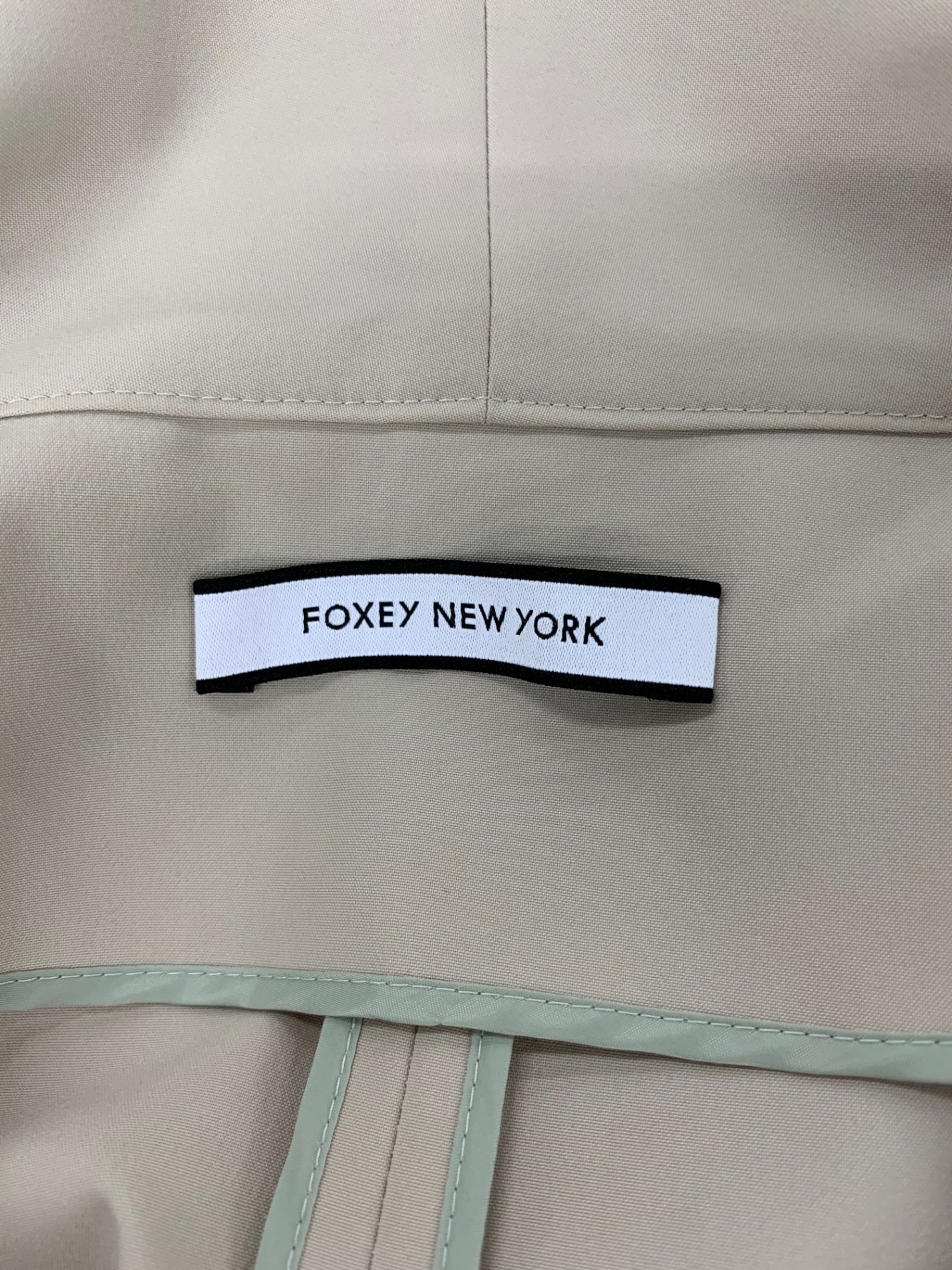 フォクシースポーツ Westminster Coat　 41706 レインコート スプリングコート 42 ベージュ ウォータープルーフストレッチ素材 ITFFXDYYUPS0