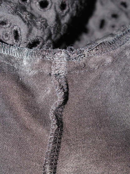 トゥービーシック W5P14-782-09 チュニック 42 ブラック カットワーク 刺繍 ITKTWC2821JC