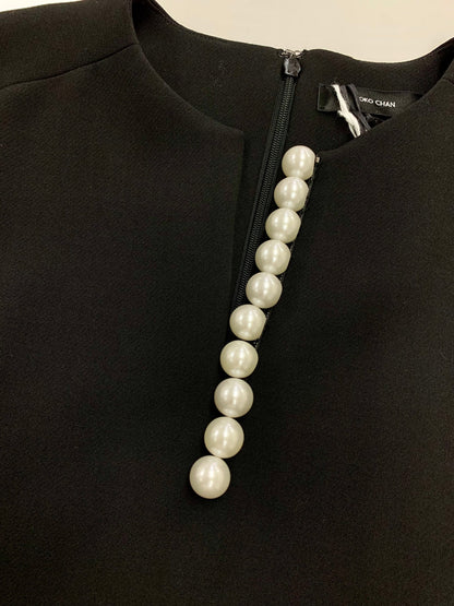 ヨーコチャン Long sleeve ruffle trim pearl blouse YCB-124-409 40 ブラック 24年モデル IT513I8JE5R4 【SALE】
