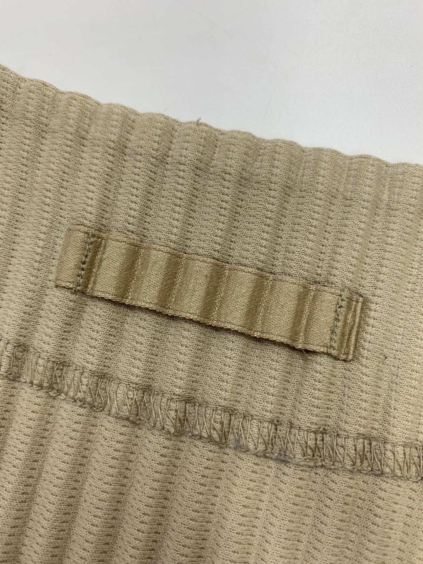 オムプリッセイッセイミヤケ HP41JL111 カーディガン 2 ベージュ プリーツ IT4IY0JIYQIW 【SALE】