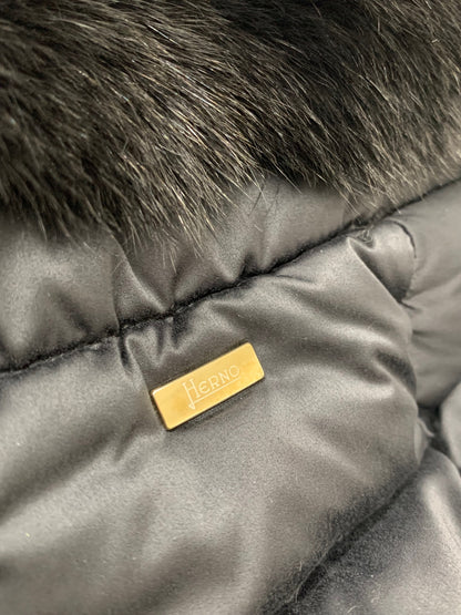 ヘルノ PI0836D 12198 9300 ダウンコート 50 ブラック フォックスファー ITQTGFETCFO0