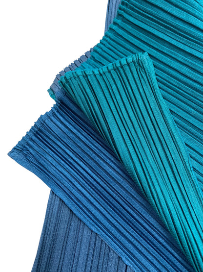 プリーツプリーズイッセイミヤケ PP33-JH433 ワンピース 3 ブルー バイカラー ITK1K8DA5H9A