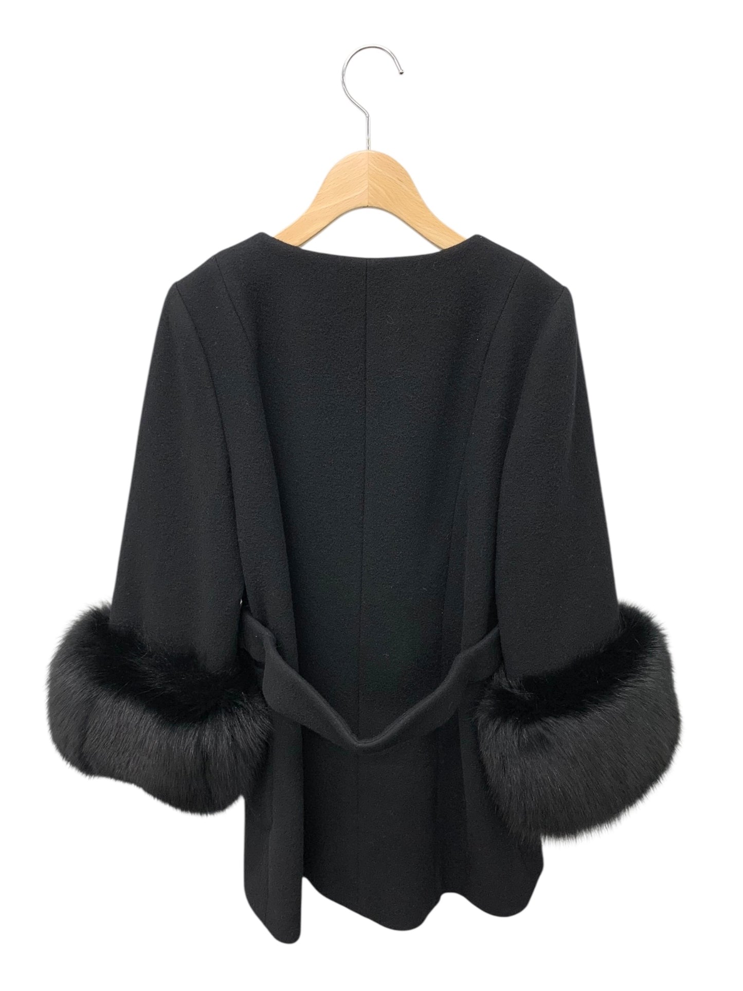 トゥービーシック UWF81-820809 ジャケット 40 ブラック ノーカラー フォックスファー ウール ITUZ9W04O2QY