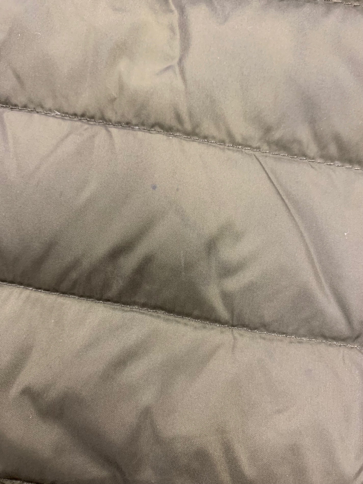 モンクレール CARDIGAN TRICOT F20919B50700 A9341 ダウンジャケット L カーキグリーン ニット ITEHK7J122PY