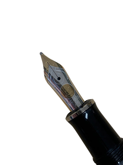 ペリカン 万年筆 都市シリーズ M620 シカゴ ブラック/グレー M 14C 585 ITLPJQ8T2GCK