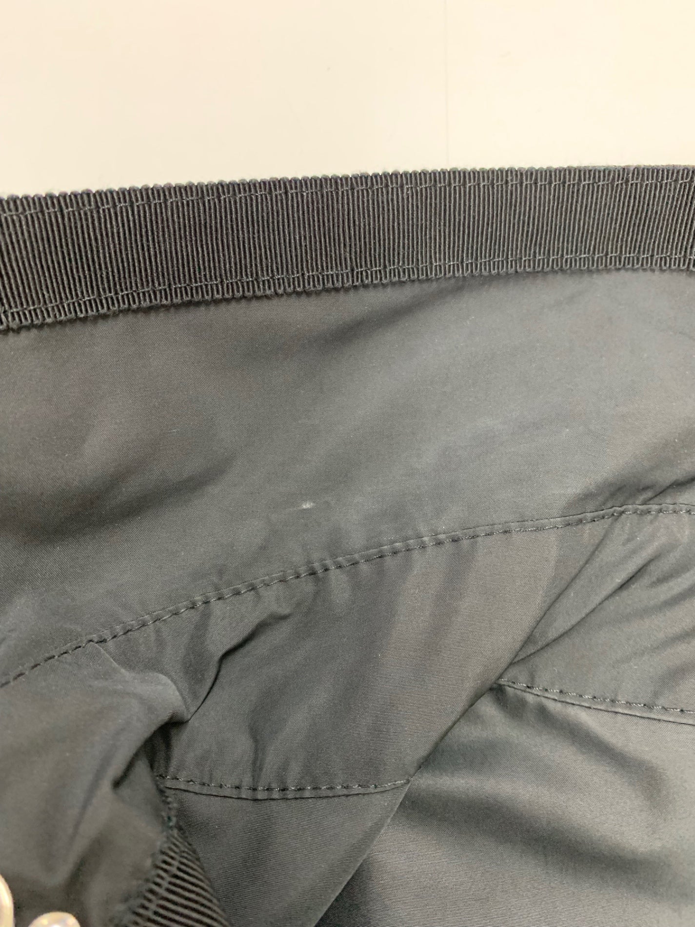 モンクレール サイプリエンヌ 210934907900 トレンチコート 0 ブラック ナイロン ITUCHSKP8D0I