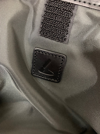 土屋鞄製造所 ザ・シーンズ メッセンジャーバッグ ブラック 牛革 ポリエステル 異素材 トルナット®ファイングレインレザー フィドロック ITMJX7ZFG4LS