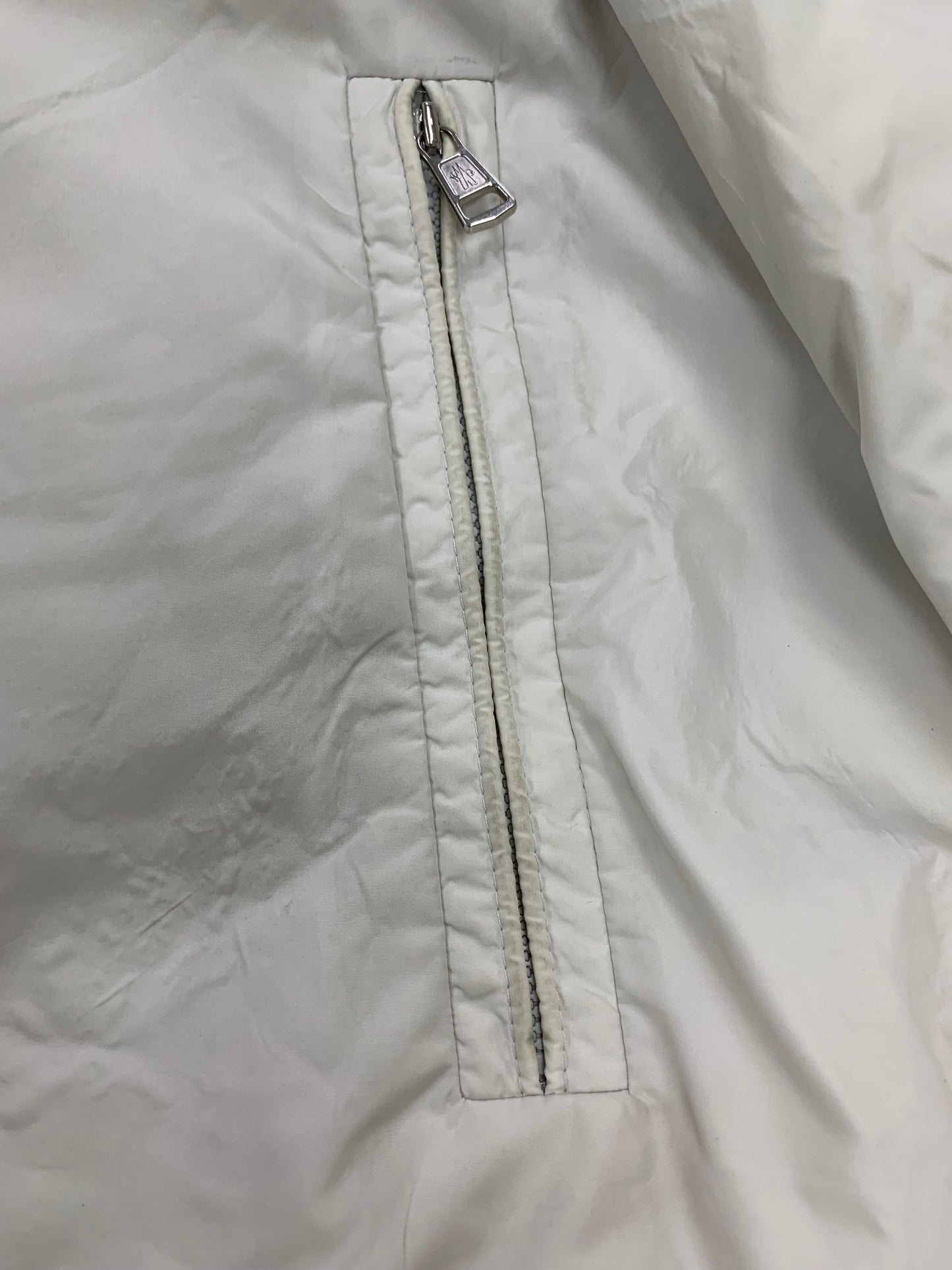 モンクレール NECKER GIUBBOTTO H10911A00005 68352 ダウンジャケット 3 アイボリー トリコロールライン フーデッド ITSOQVHUG2MG