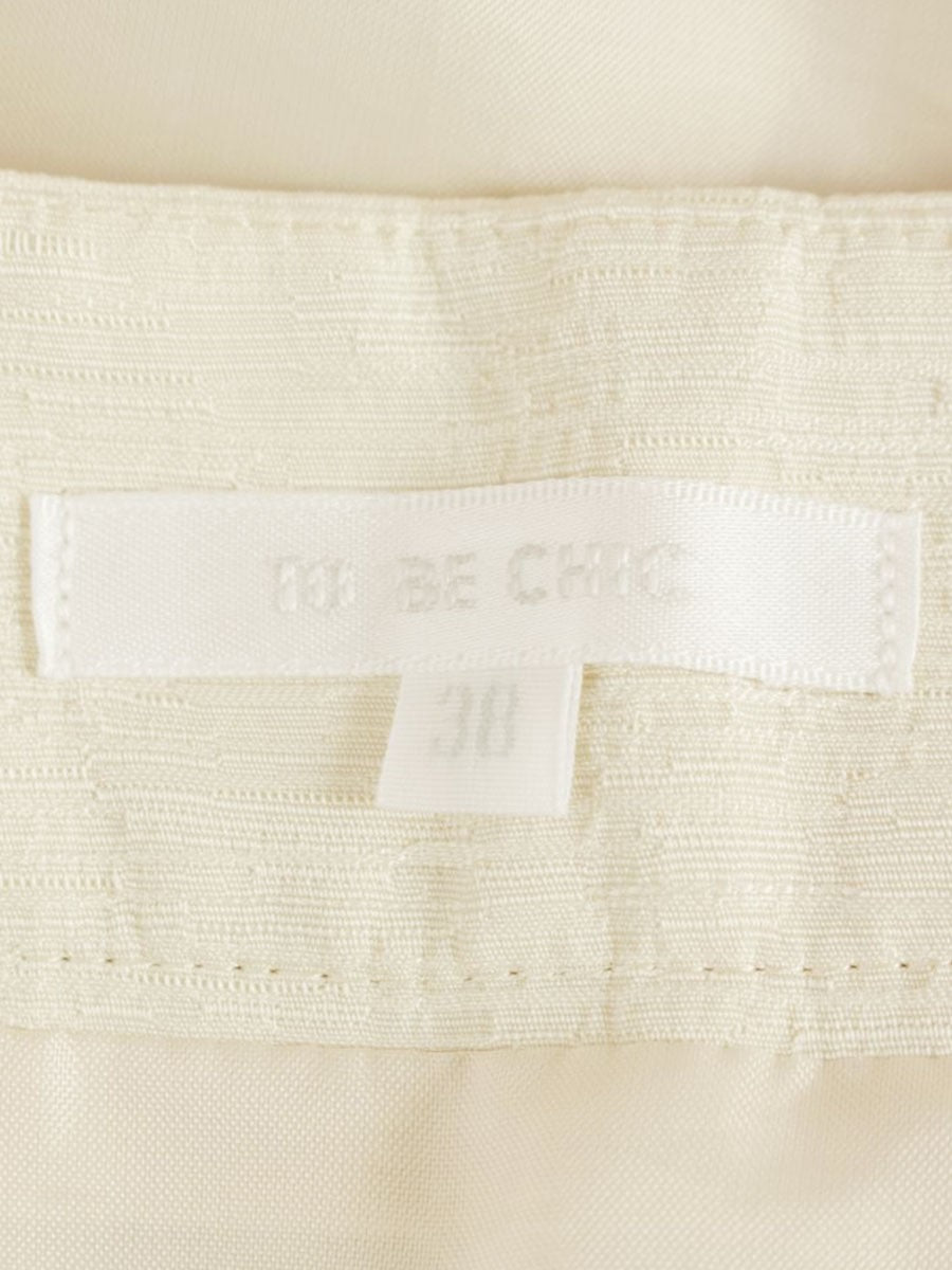 トゥービーシック W5S57-156-40 スカート 38 アイボリー タックフレア ITZTMUKY3NKK 【SALE】