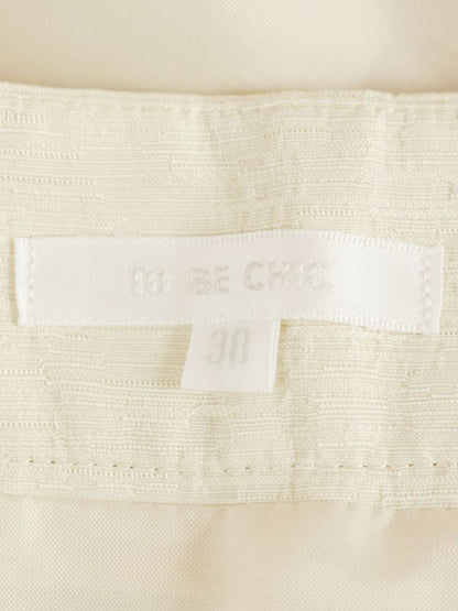 トゥービーシック W5S57-156-40 スカート 38 アイボリー タックフレア ITZTMUKY3NKK 【SALE】