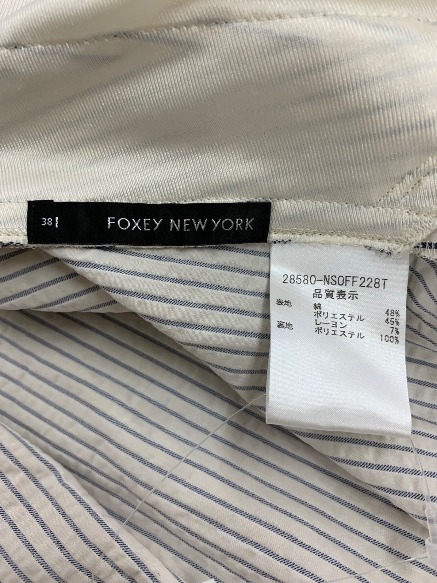 【エレガント】フォクシーニューヨーク ホワイト タックワンピース 上品 40 エレガント】フォクシーニューヨーク ホワイト タックワンピース