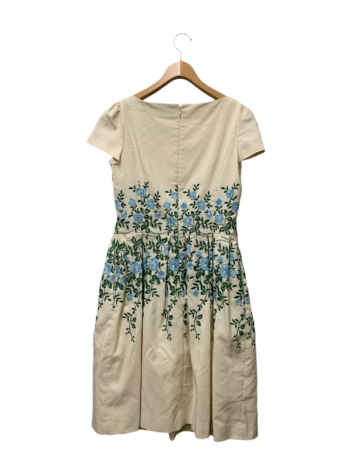 エムズグレイシー Flower pattern Embroidery Dress 911307 ワンピース 40 ベージュ フラワーモチーフ ITN04Z5OR7UO