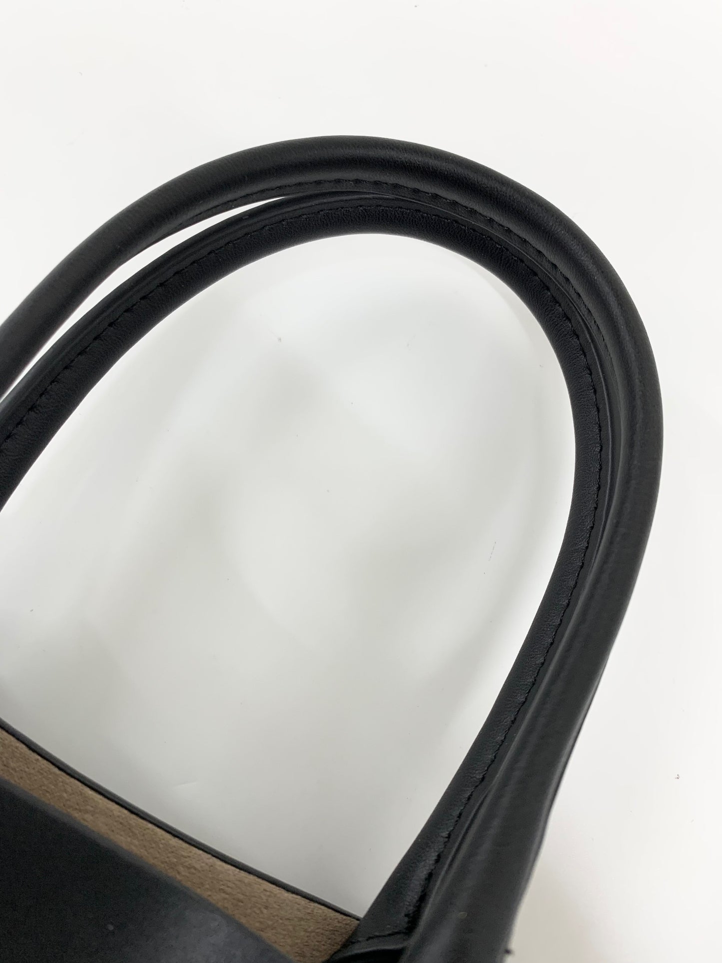 ヌメロヴェントゥーノ トートバッグ ブラック ロゴ IT9SEJPX5VTC