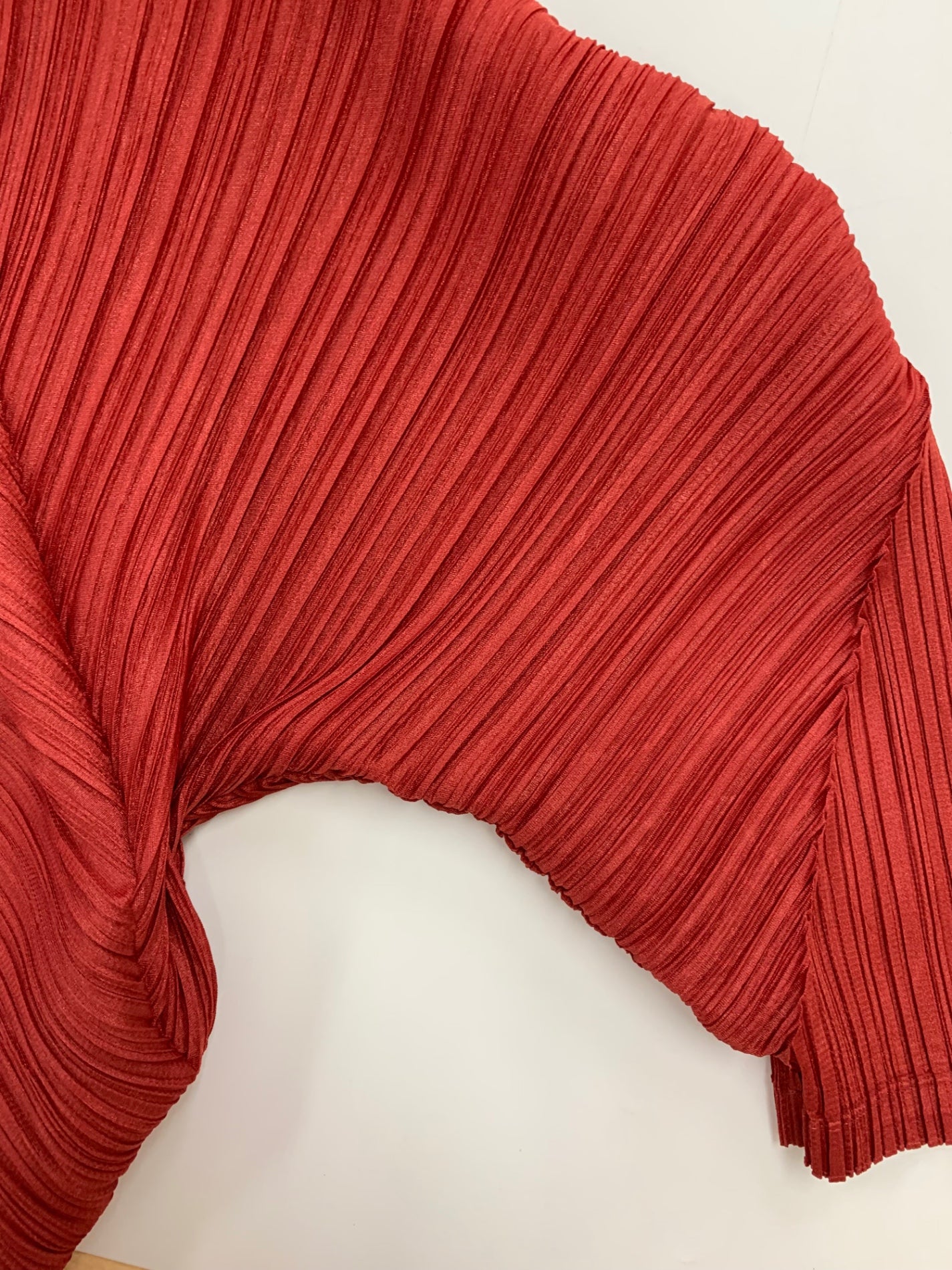 プリーツプリーズイッセイミヤケ PP23JH484 ワンピース 3 レッド ITVYGPU6WPRD