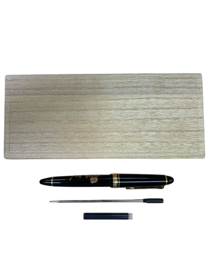 セーラー 万年筆 プロフィット蒔絵（菊） 香仙作 ブラック M 14K IT64DSYJKSS4 【SALE】