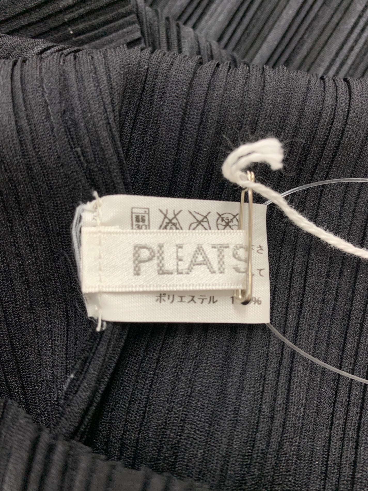 プリーツプリーズイッセイミヤケ PP54-AD362 トップス ブラック オーチューブ IT6KOMF2DWBS