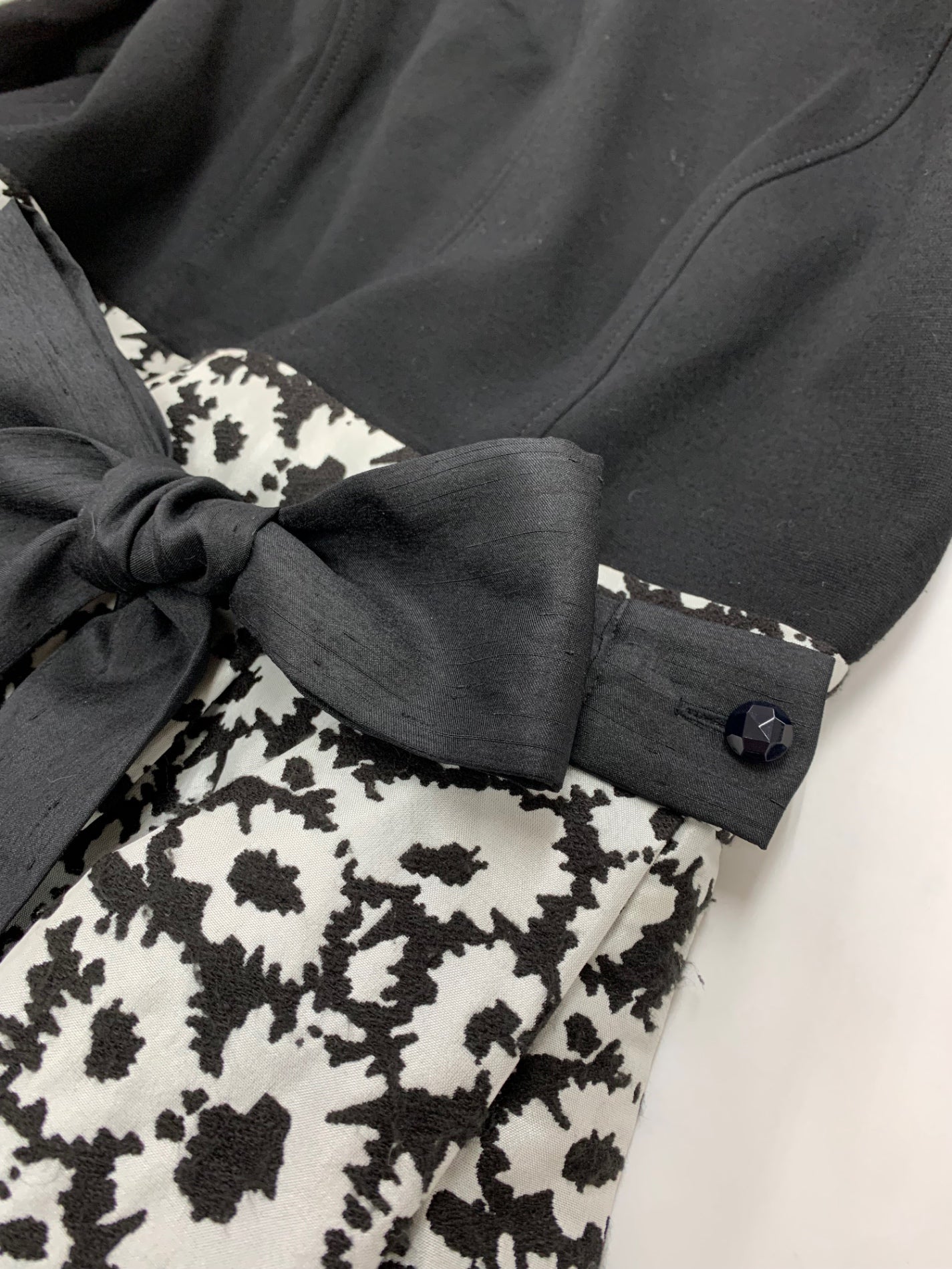 トゥービーシック W5J10-454-05 ワンピース 40 ブラック 切替 フラワーモチーフ ITHLDH3E4TME